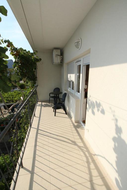 Apartment Kate Omis Exterior photo